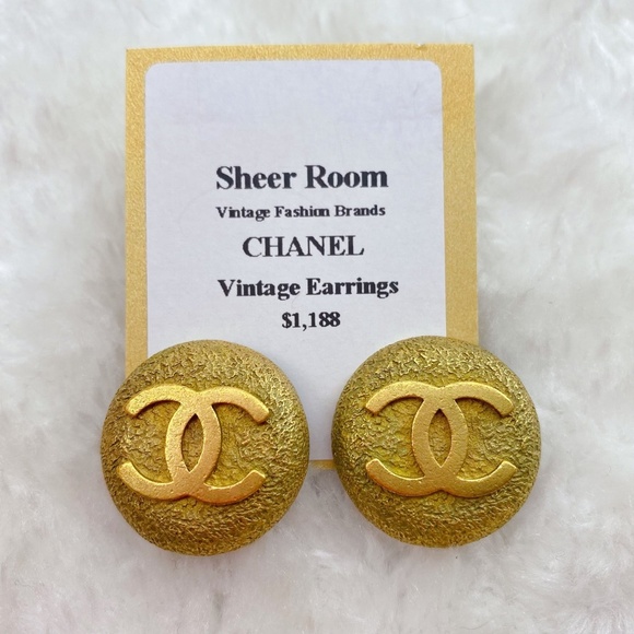 Chanel Vintage Double C Gold Earrings - Picture 9 of 11